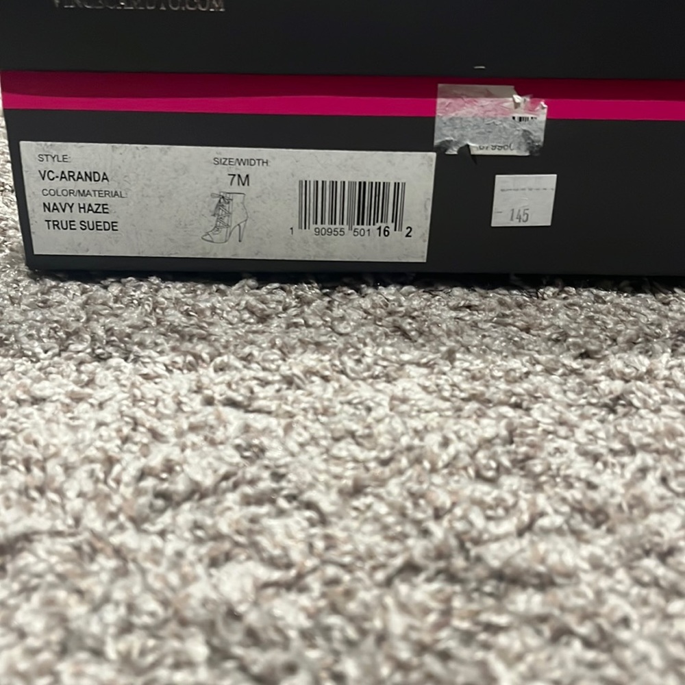 Navy haze Vince camuto  suede  size 7M